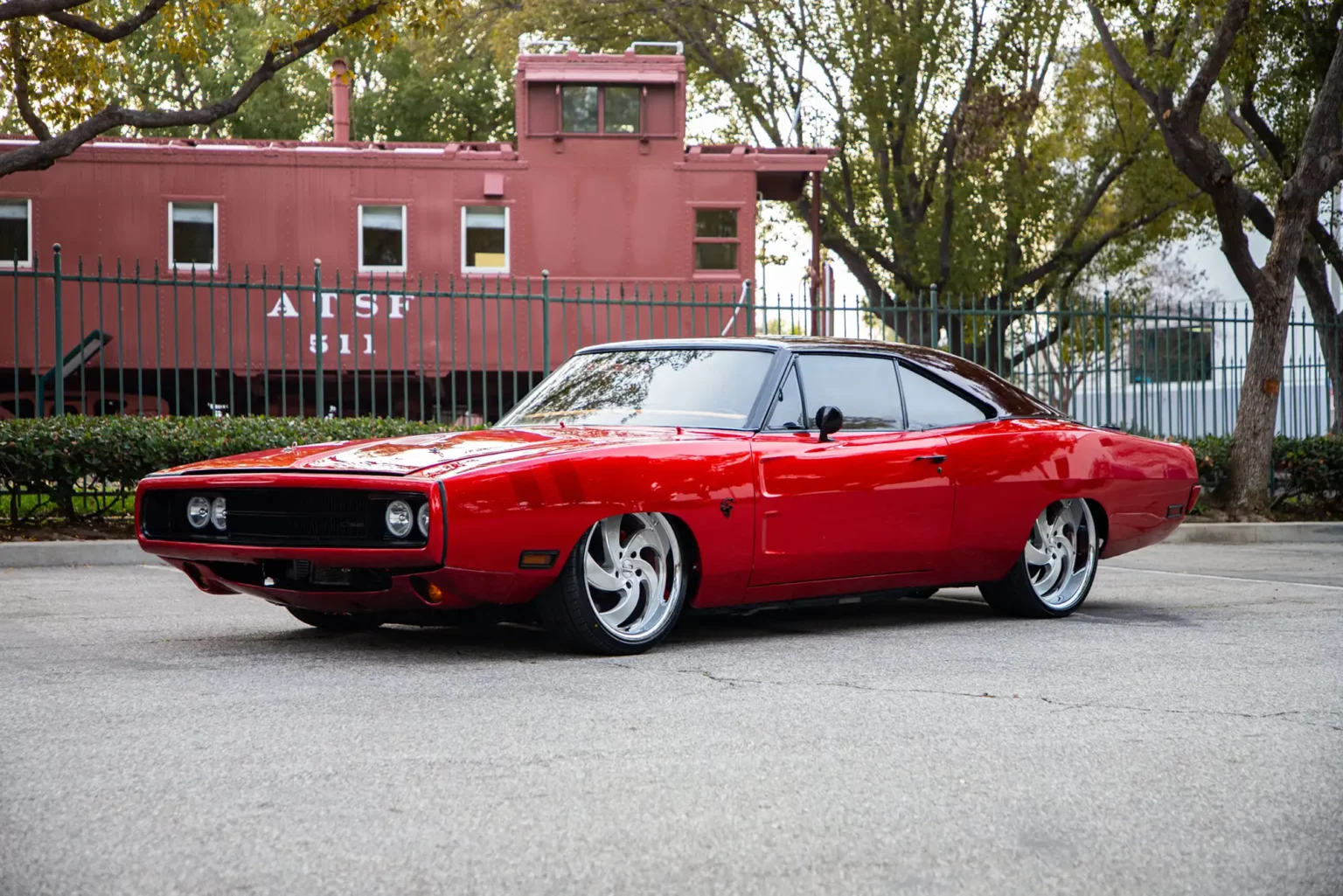 Strada Classics Wheels Charger